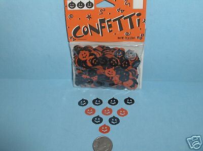 MINIATURE HALLOWEEN BLACK AND ORANGE PUMPKIN CONFETTI  