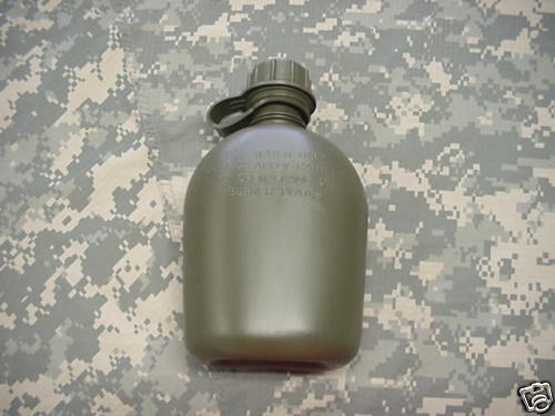 NEW, US MILITARY 1 QUART PLASTIC CANTEEN, OD GREEN  