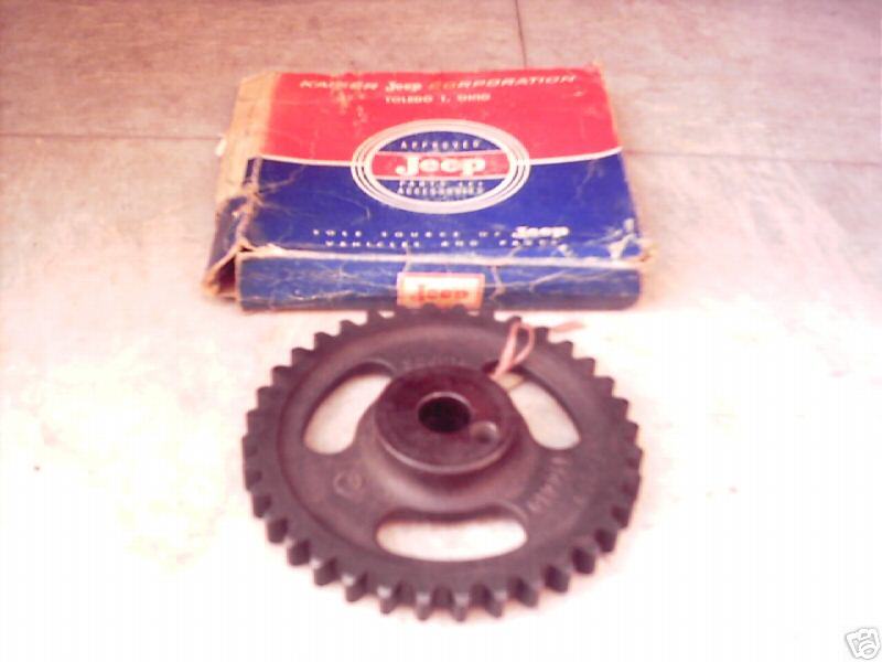 NOS JEEP KAISER 6 230 ENGINE CAMSHAFT TIMING SPROCKET  